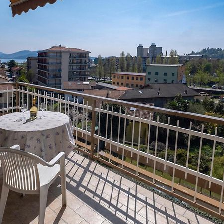 Casa Vacanze Heidi Vista Lago Verbania Ngoại thất bức ảnh