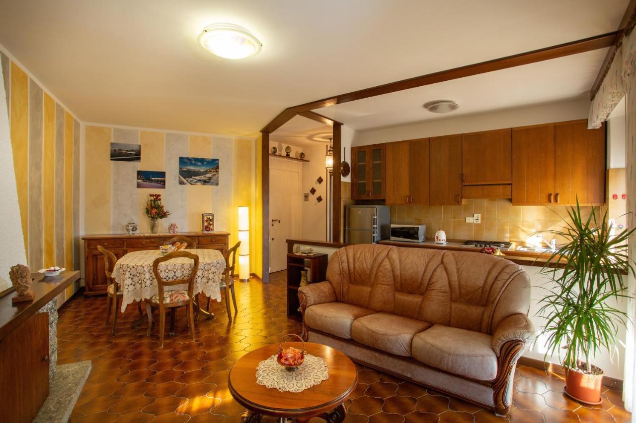 Casa Vacanze Heidi Vista Lago Verbania Ngoại thất bức ảnh